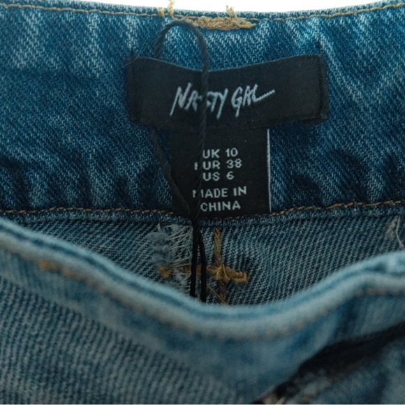 Nasty Gal Red Star Flare Jeans - Picture 3 of 5